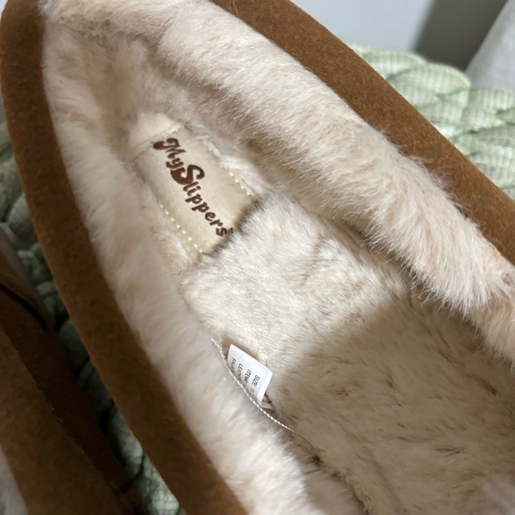My Slippers Men's Moccasin Slippers My Pillow Chestnut Brown Suede Faux Fur NWT - Picture 8 of 10